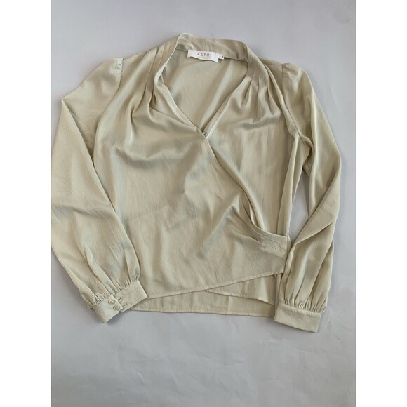 ASTR The Label Cream Cross Over Top size Small - Picture 3 of 11